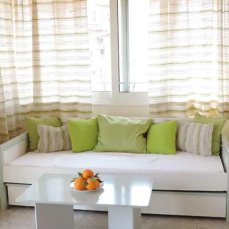 Sunny Morning Apartment